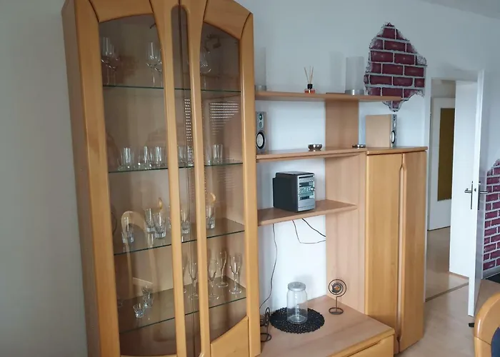 Schaefer- Arnold Apartman *